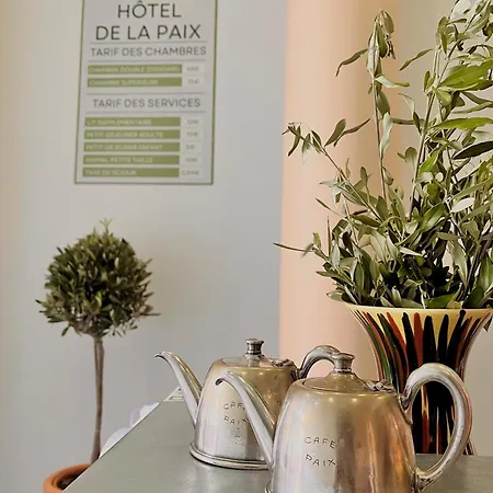 Hotel De La Paix