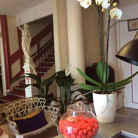 Hotel De La Paix